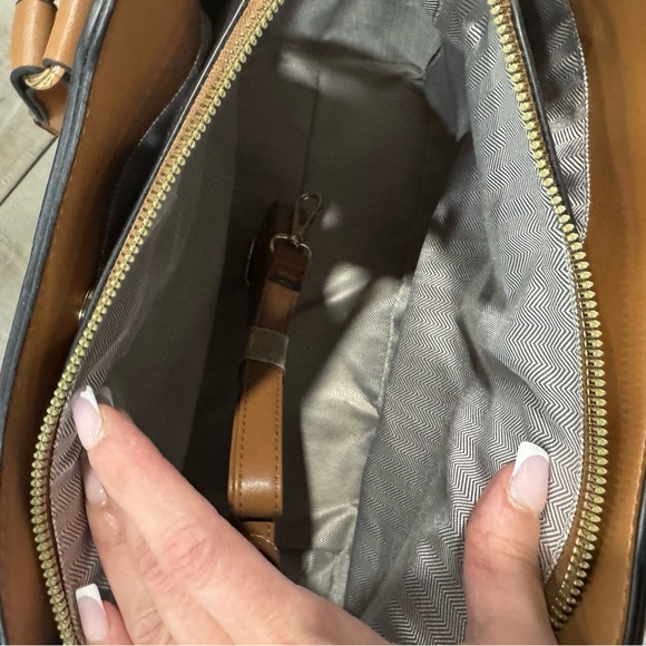 Elegant Multi-Color Tote - Picture 11 of 12